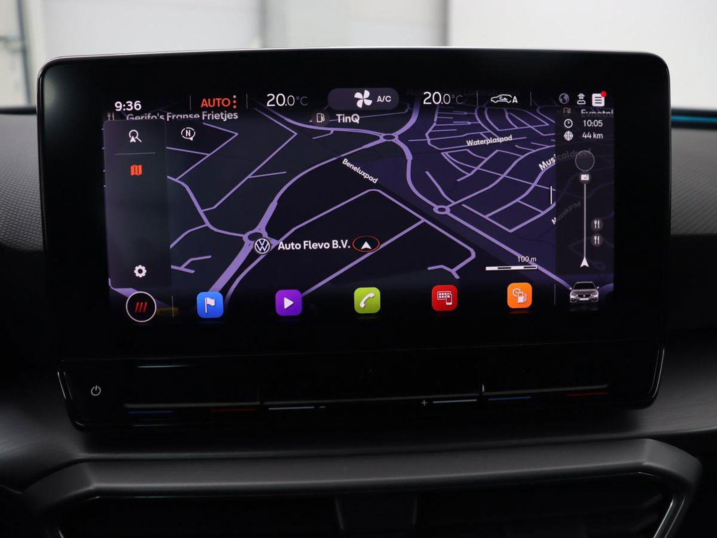 SEAT Leon 1.5 TSI FR Launch Edition | Trekhaak | Adaptive cruise | Sfeerverlichting | Carplay | Navigatie | Full LED | 18'' | Parkeerhulp | Climate control | Sportstoelen | Bluetooth