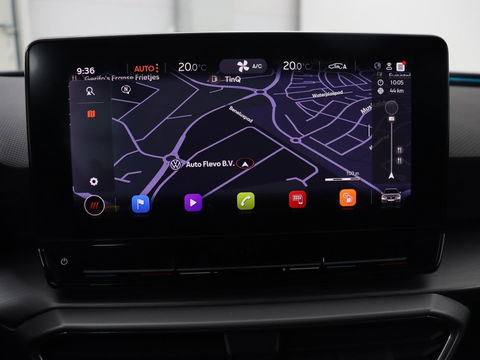 SEAT Leon 1.5 TSI FR Launch Edition | Trekhaak | Adaptive cruise | Sfeerverlichting | Carplay | Navigatie | Full LED | 18'' | Parkeerhulp | Climate control | Sportstoelen | Bluetooth