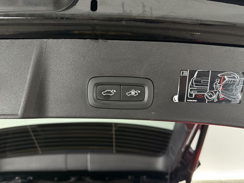 Volvo XC40 Recharge Pure Electric 69 kWh | SOH 94% | Snelladen | H/K | Pano | Memory | 360° | Virtual | Stoel/Stuur verw. | Trekh. | Adap. Cruise | Carplay | NAP