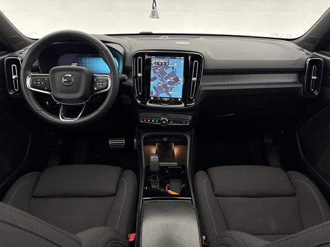Volvo XC40 Recharge Pure Electric 69 kWh | SOH 94% | Snelladen | H/K | Pano | Memory | 360° | Virtual | Stoel/Stuur verw. | Trekh. | Adap. Cruise | Carplay | NAP