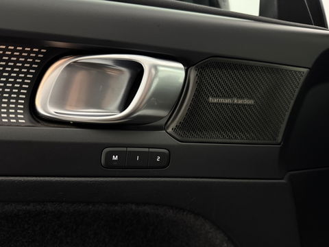 Volvo XC40 Recharge Pure Electric 69 kWh | SOH 94% | Snelladen | H/K | Pano | Memory | 360° | Virtual | Stoel/Stuur verw. | Trekh. | Adap. Cruise | Carplay | NAP