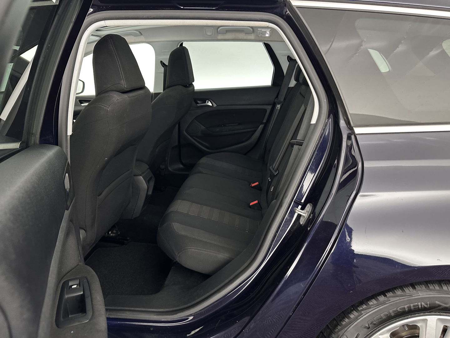 Peugeot 308 SW 1.6 BlueHDI Blue Lease Executive Pack *PANO | NAVI-FULLMAP | COMFORT-SEATS | PRIVACY-GLASS | CAMERA | ECC | PDC | CRUISE | TOWBAR | 16''ALU *