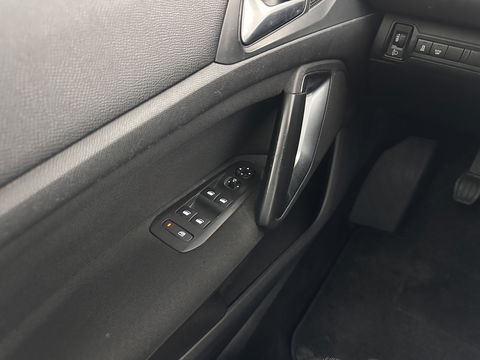 Peugeot 308 SW 1.6 BlueHDI Blue Lease Executive Pack *PANO | NAVI-FULLMAP | COMFORT-SEATS | PRIVACY-GLASS | CAMERA | ECC | PDC | CRUISE | TOWBAR | 16''ALU *