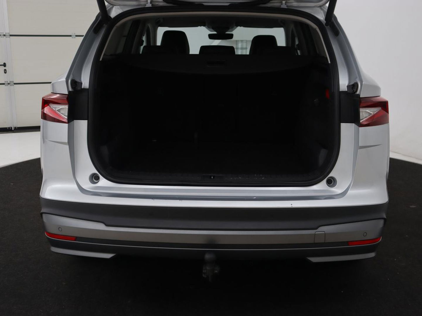 Škoda Enyaq iV 80 | Stoelverwarming | Trekhaak | Adaptive cruise | Camera | Sfeerverlichting | Keyless | Side Assist | Half leder | Stuurverwarming | Navigatie | Climate control