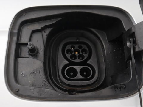 Škoda Enyaq iV 80 | Stoelverwarming | Trekhaak | Adaptive cruise | Camera | Sfeerverlichting | Keyless | Side Assist | Half leder | Stuurverwarming | Navigatie | Climate control