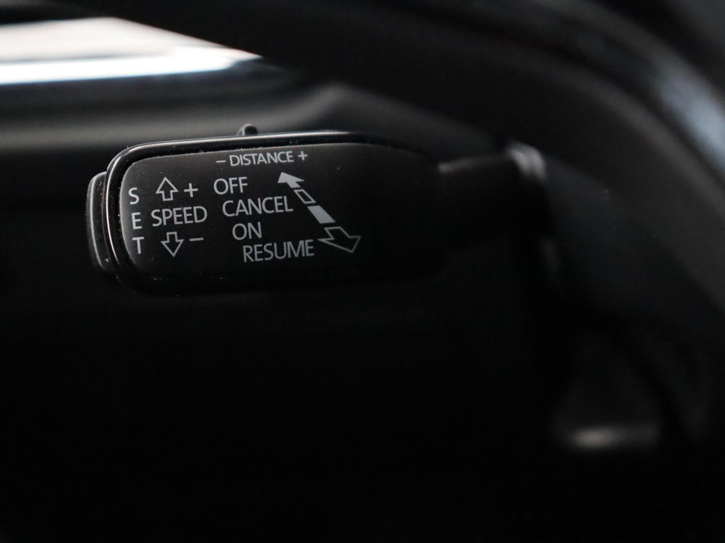 Škoda Enyaq iV 80 | Stoelverwarming | Trekhaak | Adaptive cruise | Camera | Sfeerverlichting | Keyless | Side Assist | Half leder | Stuurverwarming | Navigatie | Climate control