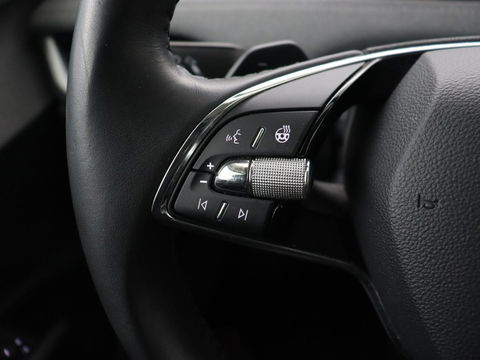 Škoda Enyaq iV 80 | Stoelverwarming | Trekhaak | Adaptive cruise | Camera | Sfeerverlichting | Keyless | Side Assist | Half leder | Stuurverwarming | Navigatie | Climate control