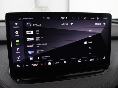 Škoda Enyaq iV 80 | Stoelverwarming | Trekhaak | Adaptive cruise | Camera | Sfeerverlichting | Keyless | Side Assist | Half leder | Stuurverwarming | Navigatie | Climate control