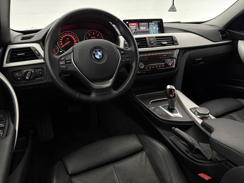 BMW 3-serie 316d High Executive | Clima | Cruise | Stoelverw. | Trekh. | Navi | Parkeersens. | NAP