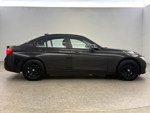 BMW 3-serie 316d High Executive | Clima | Cruise | Stoelverw. | Trekh. | Navi | Parkeersens. | NAP