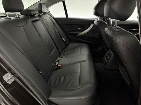 BMW 3-serie 316d High Executive | Clima | Cruise | Stoelverw. | Trekh. | Navi | Parkeersens. | NAP