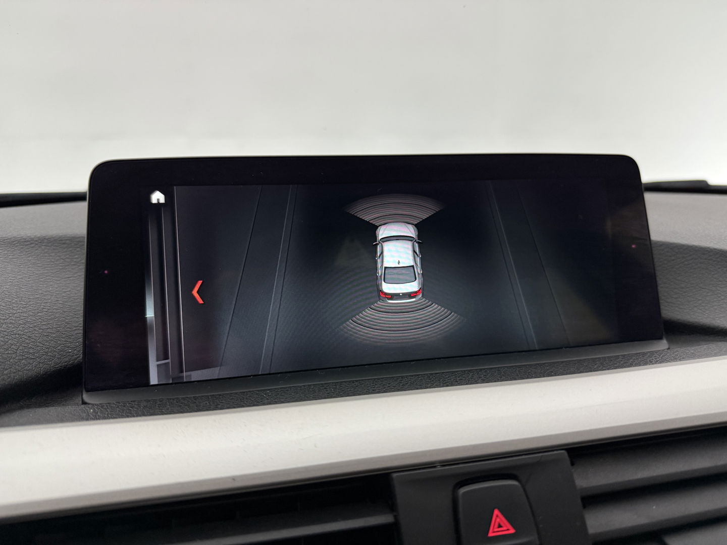 BMW 3-serie 316d High Executive | Clima | Cruise | Stoelverw. | Trekh. | Navi | Parkeersens. | NAP