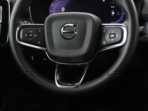 Volvo XC40 Recharge Plus | Trekhaak | Stoel & stuurverwarming | Warmtepomp | Adaptive cruise | Carplay | Navigatie | Camera | Leder/Alcantara | Full LED | DAB | Standkachel | Bluetooth | Climate control