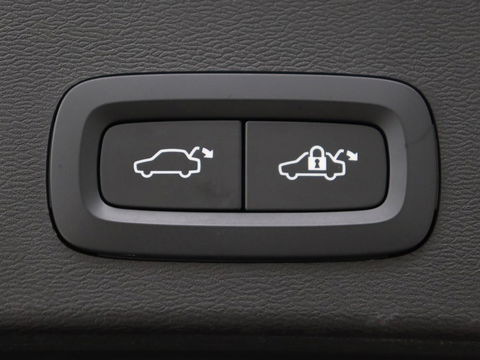 Volvo XC40 Recharge Plus | Trekhaak | Stoel & stuurverwarming | Warmtepomp | Adaptive cruise | Carplay | Navigatie | Camera | Leder/Alcantara | Full LED | DAB | Standkachel | Bluetooth | Climate control