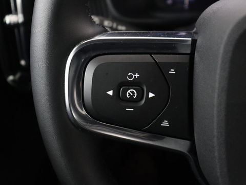 Volvo XC40 Recharge Plus | Trekhaak | Stoel & stuurverwarming | Warmtepomp | Adaptive cruise | Carplay | Navigatie | Camera | Leder/Alcantara | Full LED | DAB | Standkachel | Bluetooth | Climate control