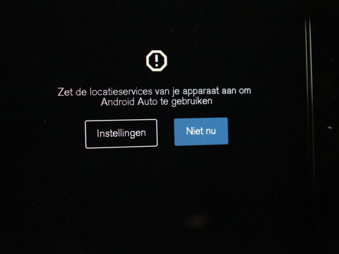 Volvo XC40 Recharge Plus | Trekhaak | Stoel & stuurverwarming | Warmtepomp | Adaptive cruise | Carplay | Navigatie | Camera | Leder/Alcantara | Full LED | DAB | Standkachel | Bluetooth | Climate control