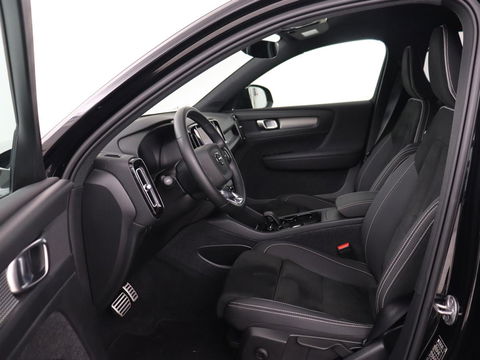 Volvo XC40 Recharge Plus | Trekhaak | Stoel & stuurverwarming | Warmtepomp | Adaptive cruise | Carplay | Navigatie | Camera | Leder/Alcantara | Full LED | DAB | Standkachel | Bluetooth | Climate control