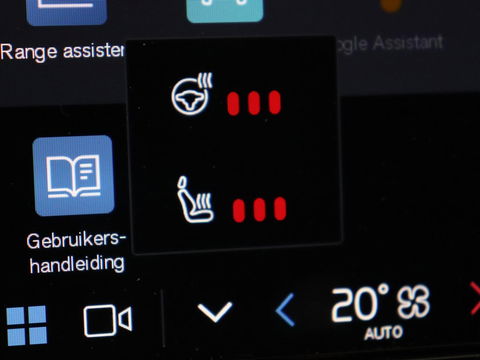 Volvo XC40 Recharge Plus | Trekhaak | Stoel & stuurverwarming | Warmtepomp | Adaptive cruise | Carplay | Navigatie | Camera | Leder/Alcantara | Full LED | DAB | Standkachel | Bluetooth | Climate control