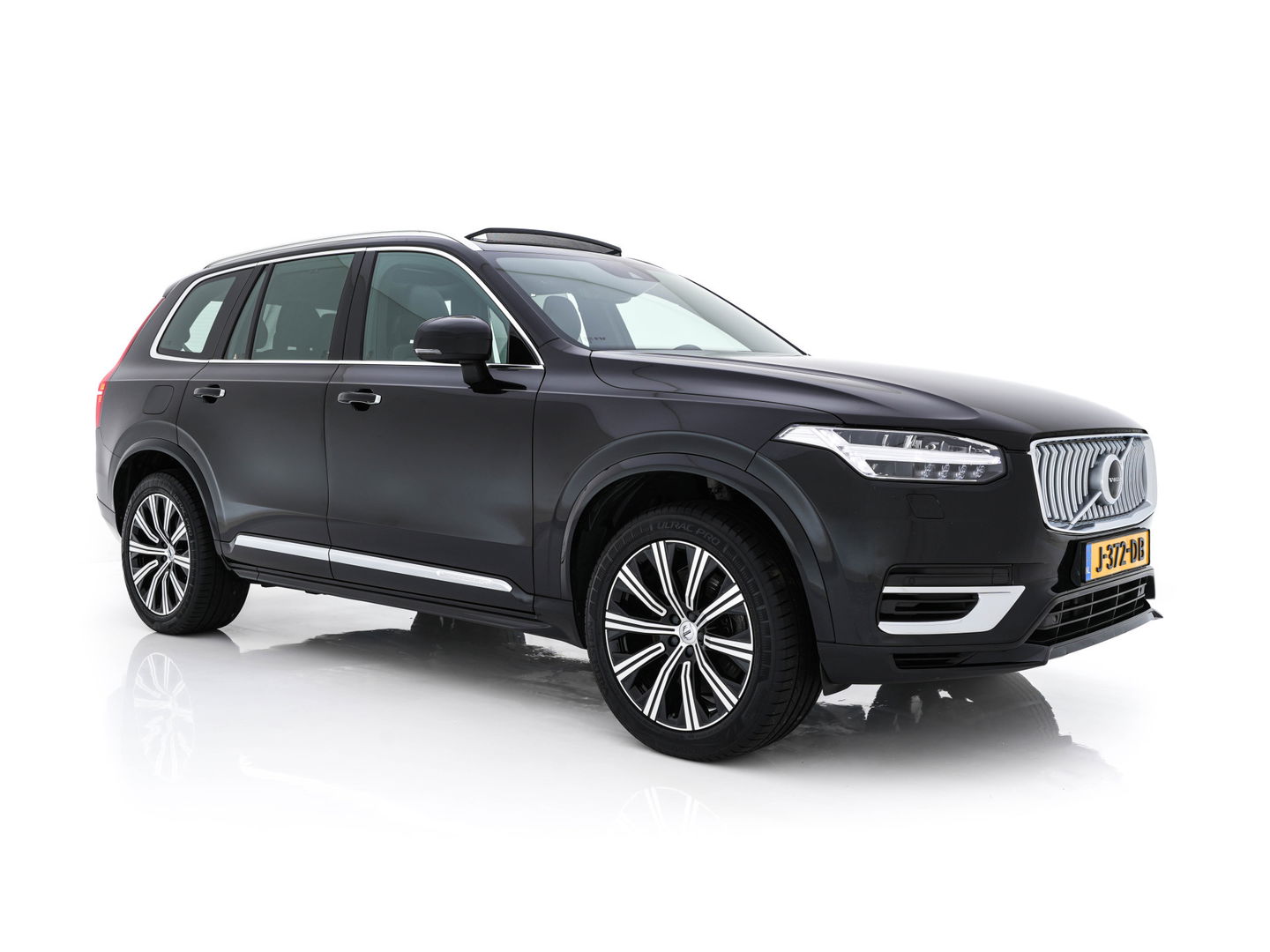 Volvo XC90 2.0 T8 Twin Engine AWD Inscription Intro Edition (INCL.BTW) Aut. *PANO | HEAD-UP | LUXURY-LEATHER | FULL-LED | MEMORY-PACK | DIGI-COCKPIT | HARMAN/KARDON | CAMERA | HEATED/COOLED-COMFORTSEATS | LANE-ASSIST | CARPLAY | ECC | PDC | CRUISE | 2