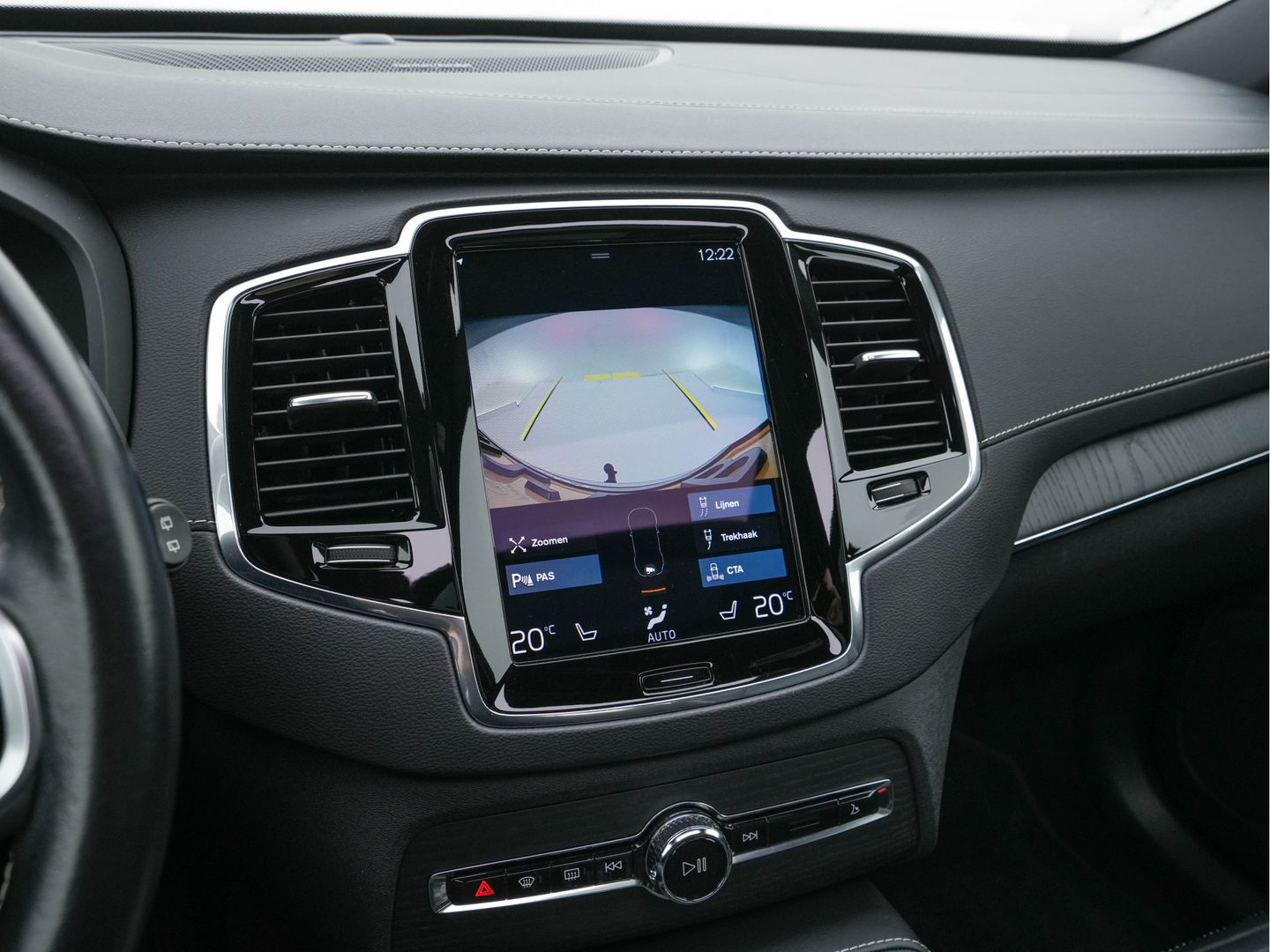 Volvo XC90 2.0 T8 Twin Engine AWD Inscription Intro Edition (INCL.BTW) Aut. *PANO | HEAD-UP | LUXURY-LEATHER | FULL-LED | MEMORY-PACK | DIGI-COCKPIT | HARMAN/KARDON | CAMERA | HEATED/COOLED-COMFORTSEATS | LANE-ASSIST | CARPLAY | ECC | PDC | CRUISE | 2