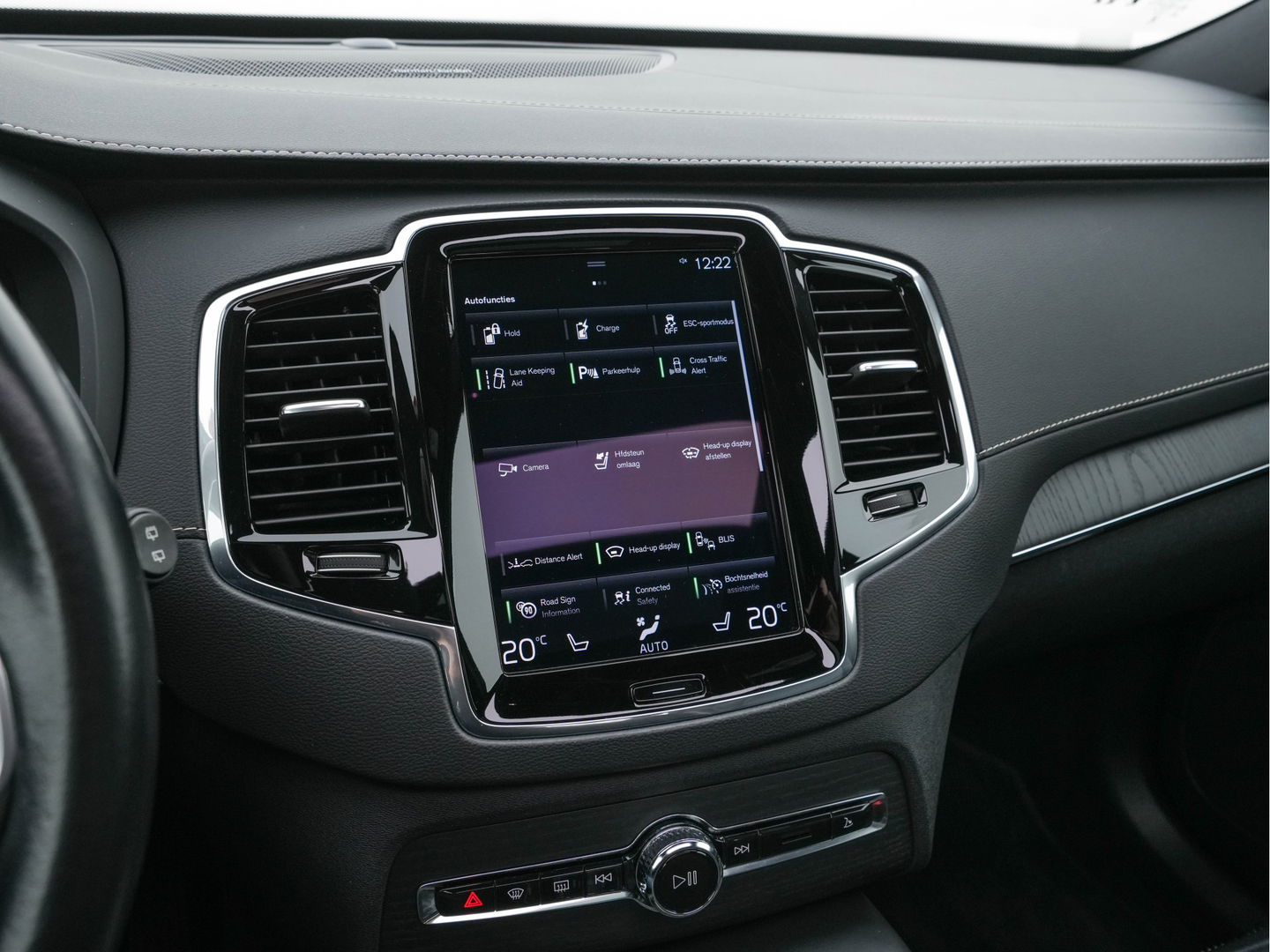 Volvo XC90 2.0 T8 Twin Engine AWD Inscription Intro Edition (INCL.BTW) Aut. *PANO | HEAD-UP | LUXURY-LEATHER | FULL-LED | MEMORY-PACK | DIGI-COCKPIT | HARMAN/KARDON | CAMERA | HEATED/COOLED-COMFORTSEATS | LANE-ASSIST | CARPLAY | ECC | PDC | CRUISE | 2