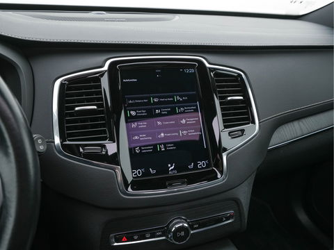 Volvo XC90 2.0 T8 Twin Engine AWD Inscription Intro Edition (INCL.BTW) Aut. *PANO | HEAD-UP | LUXURY-LEATHER | FULL-LED | MEMORY-PACK | DIGI-COCKPIT | HARMAN/KARDON | CAMERA | HEATED/COOLED-COMFORTSEATS | LANE-ASSIST | CARPLAY | ECC | PDC | CRUISE | 2