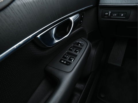 Volvo XC90 2.0 T8 Twin Engine AWD Inscription Intro Edition (INCL.BTW) Aut. *PANO | HEAD-UP | LUXURY-LEATHER | FULL-LED | MEMORY-PACK | DIGI-COCKPIT | HARMAN/KARDON | CAMERA | HEATED/COOLED-COMFORTSEATS | LANE-ASSIST | CARPLAY | ECC | PDC | CRUISE | 2