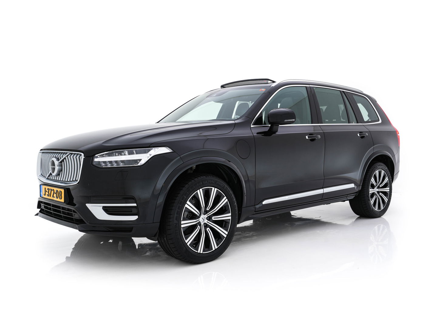 Volvo XC90 2.0 T8 Twin Engine AWD Inscription Intro Edition (INCL.BTW) Aut. *PANO | HEAD-UP | LUXURY-LEATHER | FULL-LED | MEMORY-PACK | DIGI-COCKPIT | HARMAN/KARDON | CAMERA | HEATED/COOLED-COMFORTSEATS | LANE-ASSIST | CARPLAY | ECC | PDC | CRUISE | 2