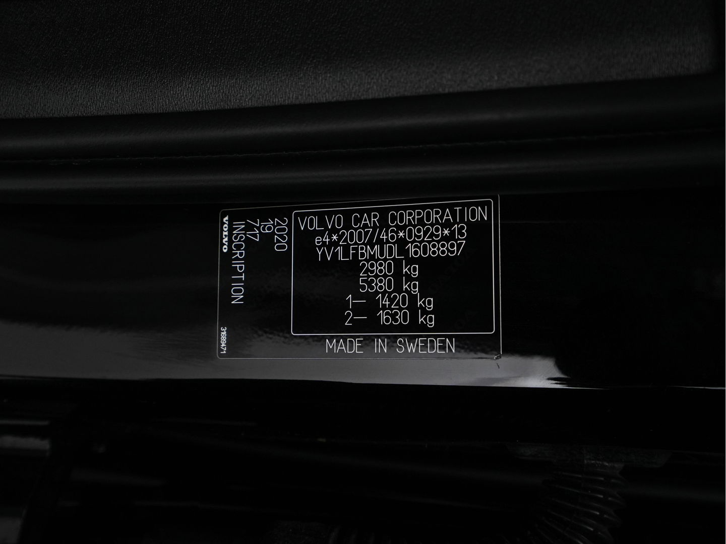 Volvo XC90 2.0 T8 Twin Engine AWD Inscription Intro Edition (INCL.BTW) Aut. *PANO | HEAD-UP | LUXURY-LEATHER | FULL-LED | MEMORY-PACK | DIGI-COCKPIT | HARMAN/KARDON | CAMERA | HEATED/COOLED-COMFORTSEATS | LANE-ASSIST | CARPLAY | ECC | PDC | CRUISE | 2