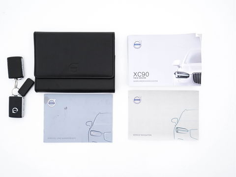 Volvo XC90 2.0 T8 Twin Engine AWD Inscription Intro Edition (INCL.BTW) Aut. *PANO | HEAD-UP | LUXURY-LEATHER | FULL-LED | MEMORY-PACK | DIGI-COCKPIT | HARMAN/KARDON | CAMERA | HEATED/COOLED-COMFORTSEATS | LANE-ASSIST | CARPLAY | ECC | PDC | CRUISE | 2