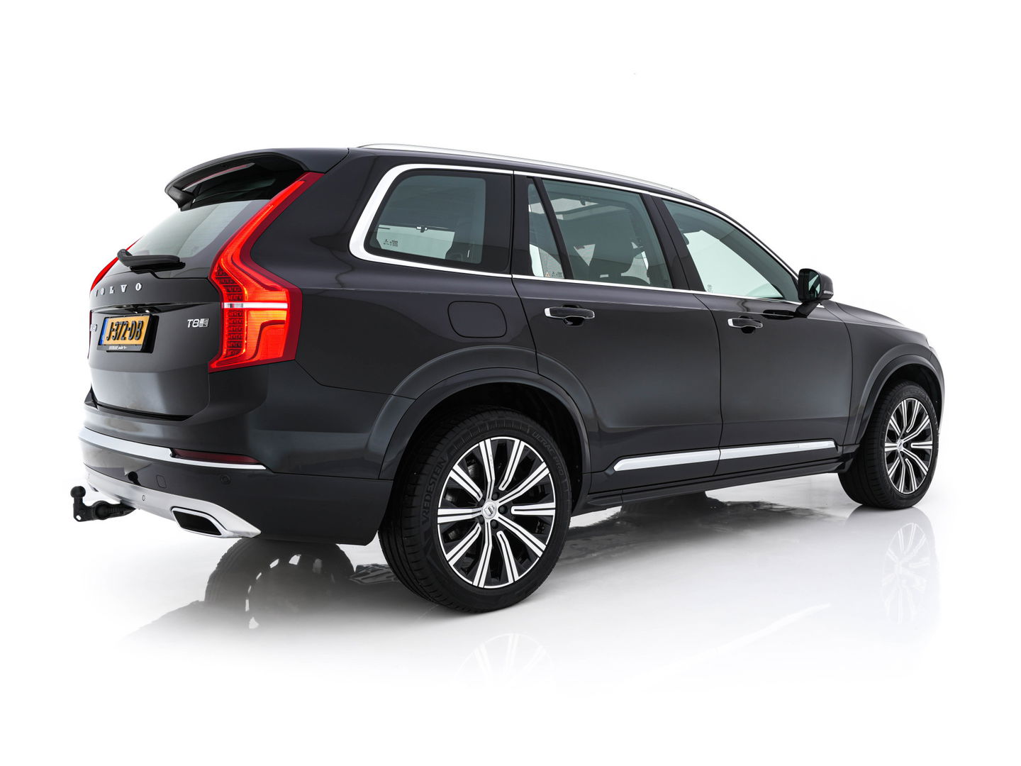 Volvo XC90 2.0 T8 Twin Engine AWD Inscription Intro Edition (INCL.BTW) Aut. *PANO | HEAD-UP | LUXURY-LEATHER | FULL-LED | MEMORY-PACK | DIGI-COCKPIT | HARMAN/KARDON | CAMERA | HEATED/COOLED-COMFORTSEATS | LANE-ASSIST | CARPLAY | ECC | PDC | CRUISE | 2