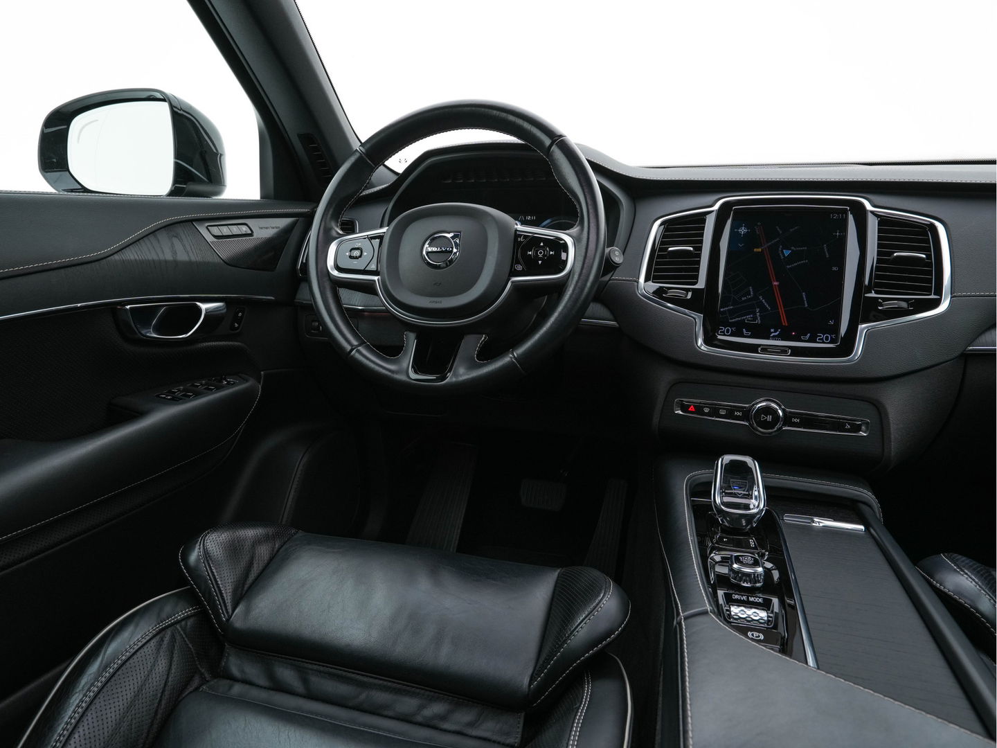 Volvo XC90 2.0 T8 Twin Engine AWD Inscription Intro Edition (INCL.BTW) Aut. *PANO | HEAD-UP | LUXURY-LEATHER | FULL-LED | MEMORY-PACK | DIGI-COCKPIT | HARMAN/KARDON | CAMERA | HEATED/COOLED-COMFORTSEATS | LANE-ASSIST | CARPLAY | ECC | PDC | CRUISE | 2