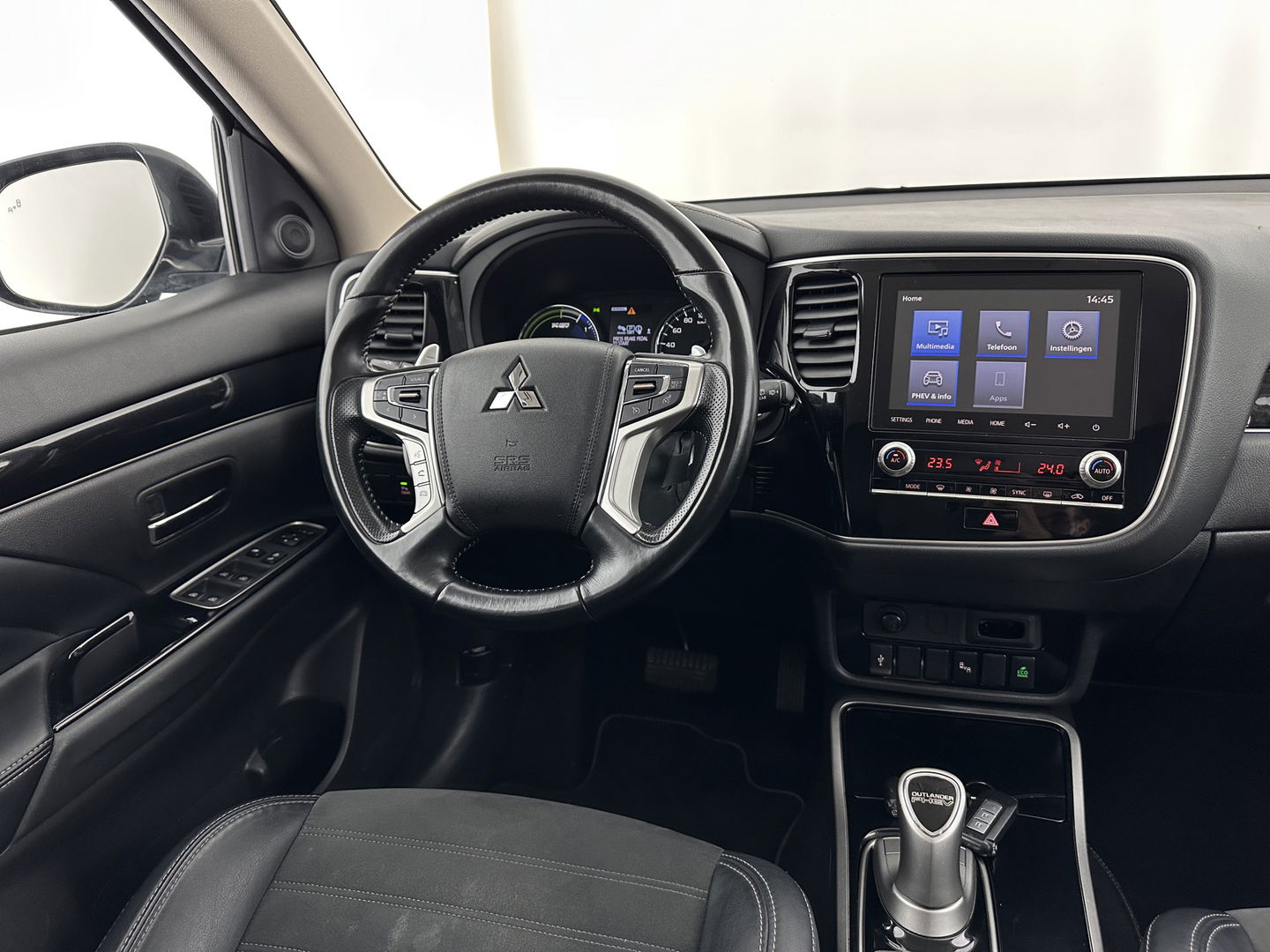 Mitsubishi Outlander 2.4 PHEV Intense (INCL.BTW) *LEATHER-MICROFIBRE | LED-LIGHTS | KEYLESS | CAMERA | HEATED-COMFORTSEATS | ECC | SHIFT-PADDLES | PDC | CRUISE | PRIVACY-GLASS | DAB | TOWBAR | 18''ALU *