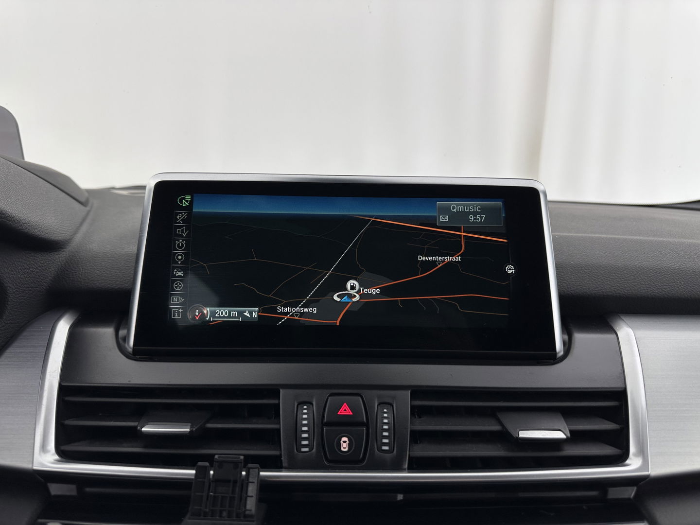 BMW 2 Serie Active Tourer 216d Corporate Lease High Executive Aut. *HEAD-UP | LEATHER | FULL-LED | HEATED-COMFORTSEATS | NAVI-FULLMAP | ECC | PDC | CRUISE | 18''ALU*