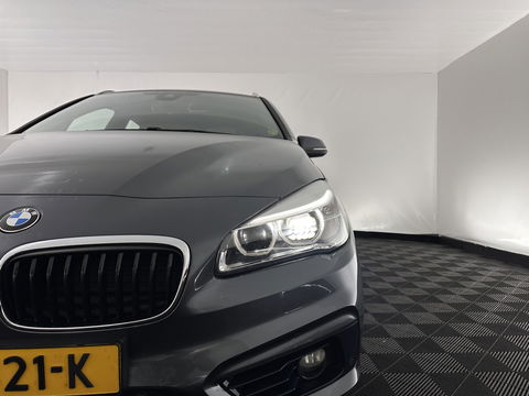 BMW 2 Serie Active Tourer 216d Corporate Lease High Executive Aut. *HEAD-UP | LEATHER | FULL-LED | HEATED-COMFORTSEATS | NAVI-FULLMAP | ECC | PDC | CRUISE | 18''ALU*