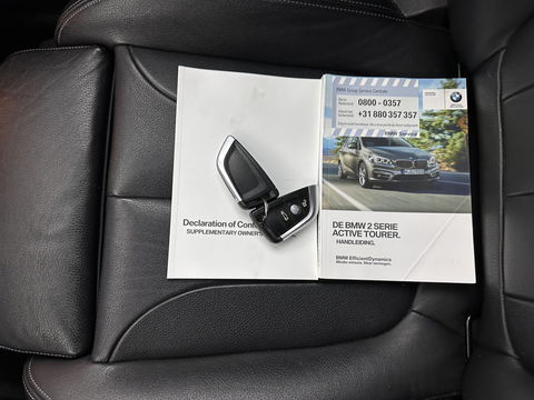BMW 2 Serie Active Tourer 216d Corporate Lease High Executive Aut. *HEAD-UP | LEATHER | FULL-LED | HEATED-COMFORTSEATS | NAVI-FULLMAP | ECC | PDC | CRUISE | 18''ALU*