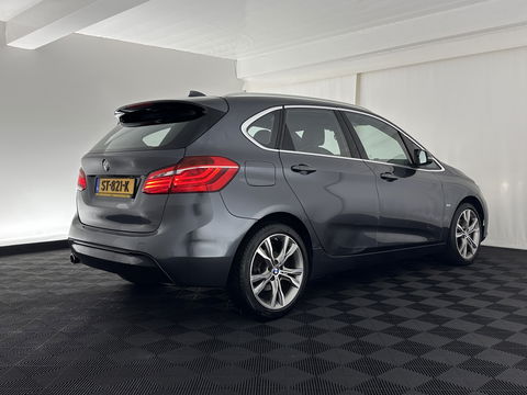 BMW 2 Serie Active Tourer 216d Corporate Lease High Executive Aut. *HEAD-UP | LEATHER | FULL-LED | HEATED-COMFORTSEATS | NAVI-FULLMAP | ECC | PDC | CRUISE | 18''ALU*