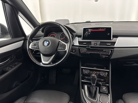 BMW 2 Serie Active Tourer 216d Corporate Lease High Executive Aut. *HEAD-UP | LEATHER | FULL-LED | HEATED-COMFORTSEATS | NAVI-FULLMAP | ECC | PDC | CRUISE | 18''ALU*