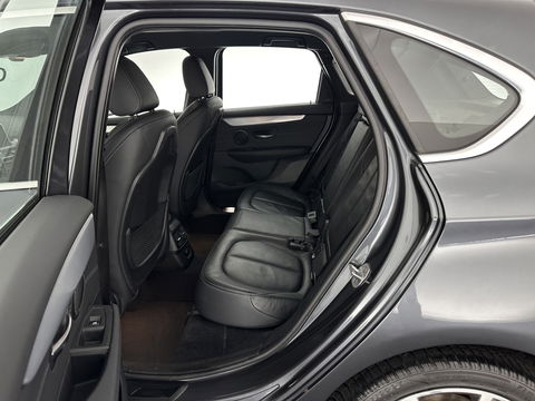 BMW 2 Serie Active Tourer 216d Corporate Lease High Executive Aut. *HEAD-UP | LEATHER | FULL-LED | HEATED-COMFORTSEATS | NAVI-FULLMAP | ECC | PDC | CRUISE | 18''ALU*