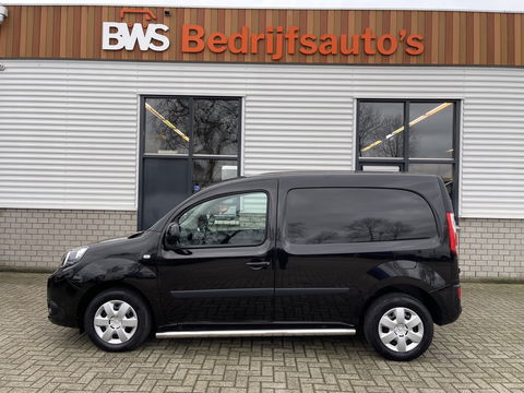 Renault Kangoo 1.5 Blue dCi 95 Work Edition / vaste prijs rijklaar € 13.950 ex btw / bpm vrij / euro 6 / 12.515 km NAP! / 6 versnellingen / trekhaak / airco / cruise / zwart metallic