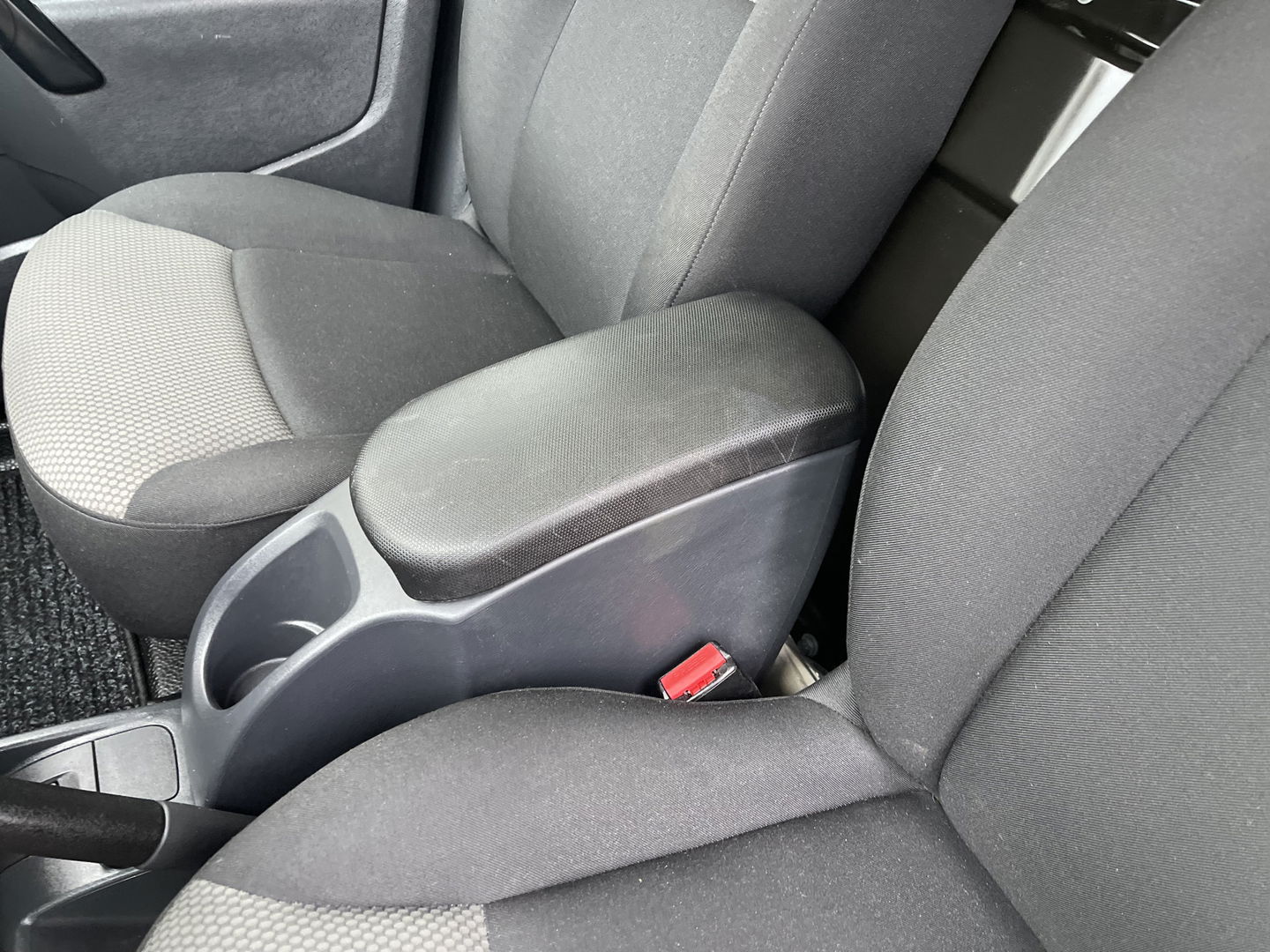 Renault Kangoo 1.5 Blue dCi 95 Work Edition / vaste prijs rijklaar € 13.950 ex btw / bpm vrij / euro 6 / 12.515 km NAP! / 6 versnellingen / trekhaak / airco / cruise / zwart metallic