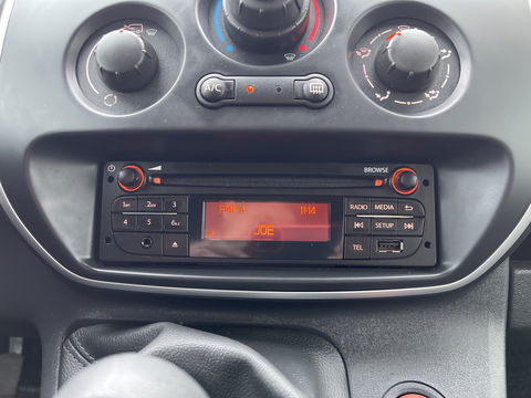 Renault Kangoo 1.5 Blue dCi 95 Work Edition / vaste prijs rijklaar € 13.950 ex btw / bpm vrij / euro 6 / 12.515 km NAP! / 6 versnellingen / trekhaak / airco / cruise / zwart metallic