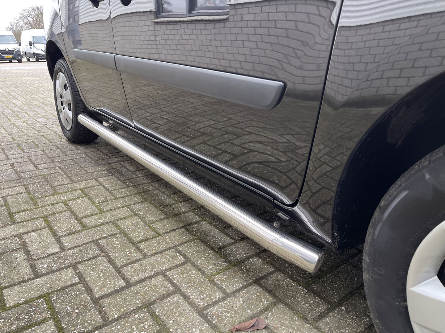 Renault Kangoo 1.5 Blue dCi 95 Work Edition / vaste prijs rijklaar € 13.950 ex btw / bpm vrij / euro 6 / 12.515 km NAP! / 6 versnellingen / trekhaak / airco / cruise / zwart metallic