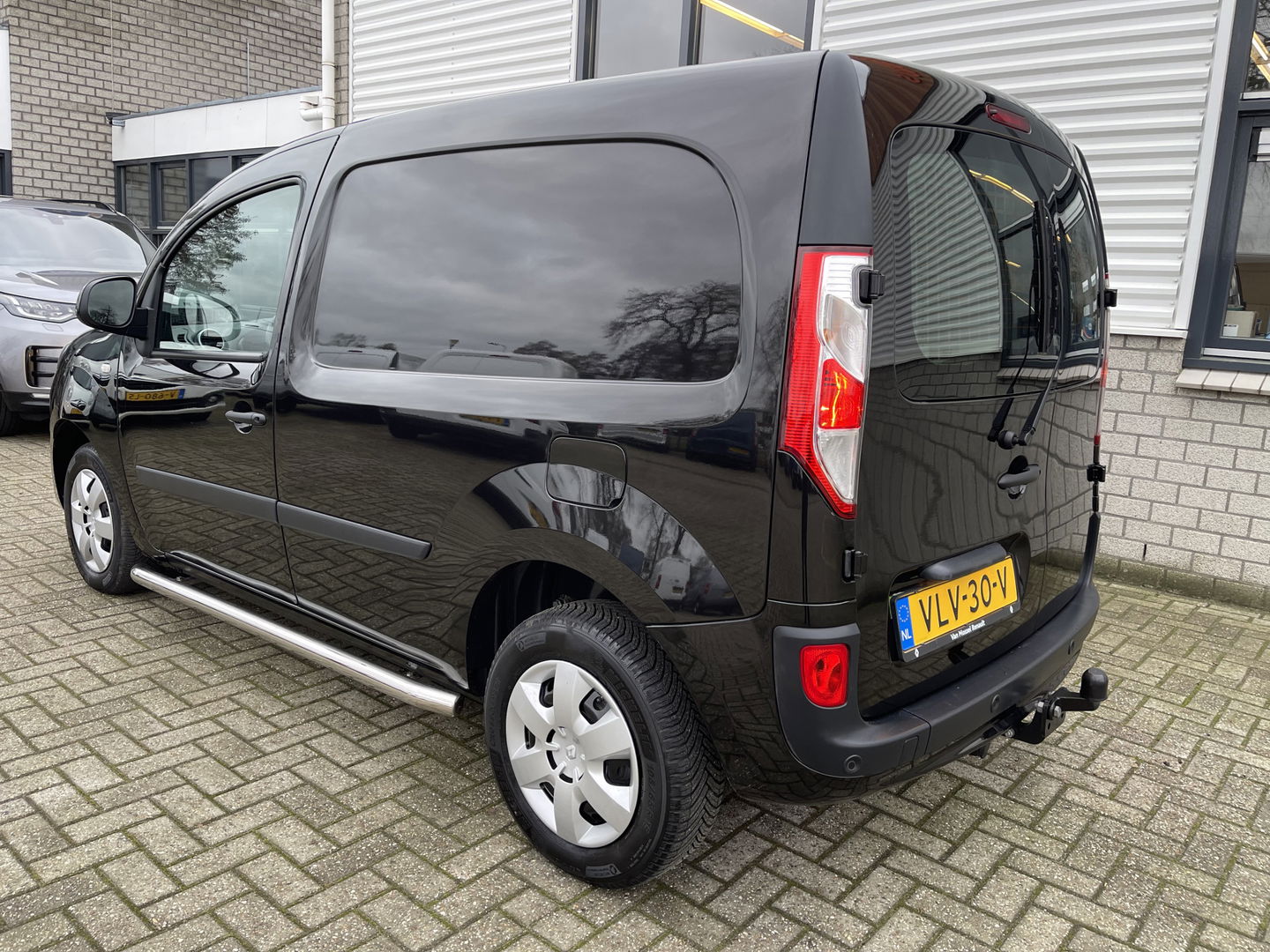 Renault Kangoo 1.5 Blue dCi 95 Work Edition / vaste prijs rijklaar € 13.950 ex btw / bpm vrij / euro 6 / 12.515 km NAP! / 6 versnellingen / trekhaak / airco / cruise / zwart metallic