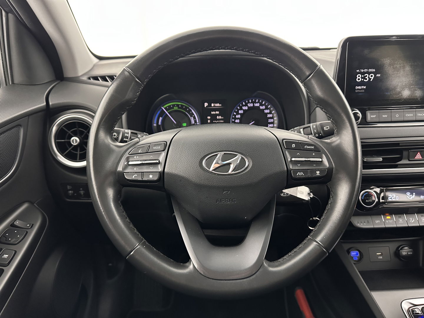 Hyundai KONA 1.6 GDI HEV Comfort Smart (INCL.BTW) (INCL-BTW) Aut. *NAVI-FULLMAP | DIGI-COCKPIT | ADAPTIVE-CRUISE | | KEYLESS | CAMERA | HEAD-UP | SHIFT-PADDLES | DAB | COMFORT-SEATS | 16 "ALU*