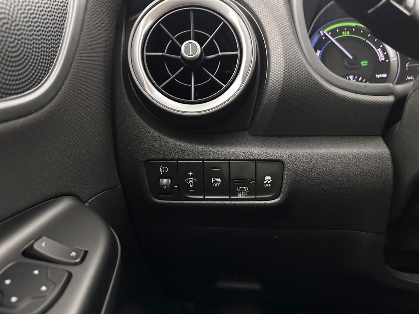 Hyundai KONA 1.6 GDI HEV Comfort Smart (INCL.BTW) (INCL-BTW) Aut. *NAVI-FULLMAP | DIGI-COCKPIT | ADAPTIVE-CRUISE | | KEYLESS | CAMERA | HEAD-UP | SHIFT-PADDLES | DAB | COMFORT-SEATS | 16 "ALU*