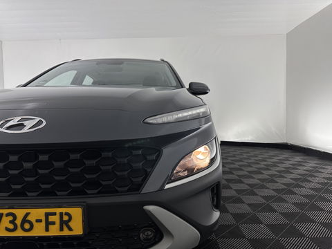 Hyundai KONA 1.6 GDI HEV Comfort Smart (INCL.BTW) (INCL-BTW) Aut. *NAVI-FULLMAP | DIGI-COCKPIT | ADAPTIVE-CRUISE | | KEYLESS | CAMERA | HEAD-UP | SHIFT-PADDLES | DAB | COMFORT-SEATS | 16 "ALU*