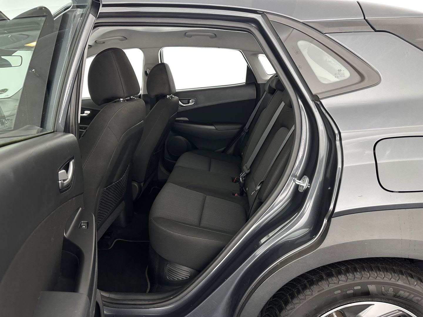 Hyundai KONA 1.6 GDI HEV Comfort Smart (INCL.BTW) (INCL-BTW) Aut. *NAVI-FULLMAP | DIGI-COCKPIT | ADAPTIVE-CRUISE | | KEYLESS | CAMERA | HEAD-UP | SHIFT-PADDLES | DAB | COMFORT-SEATS | 16 "ALU*