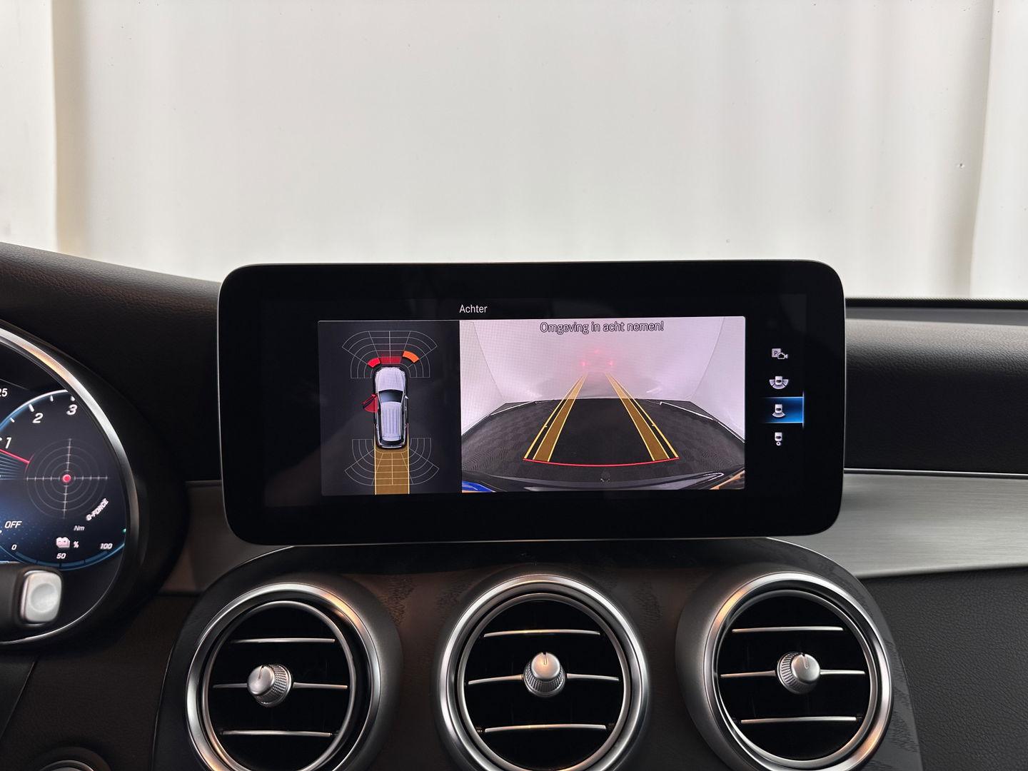 Mercedes-Benz GLC 300de 4MATIC Business Solution AMG (INCL.BTW) *LEATHER-MICROFIBRE | FULL-LED | DIGI-COCKPIT | HEATED-SPORTSEATS | NAVI-FULLMAP | CAMERA | PRIVACY-GLASS | SHIFT-PADDLES | 19''ALU | TOWBAR*