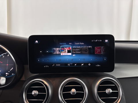 Mercedes-Benz GLC 300de 4MATIC Business Solution AMG (INCL.BTW) *LEATHER-MICROFIBRE | FULL-LED | DIGI-COCKPIT | HEATED-SPORTSEATS | NAVI-FULLMAP | CAMERA | PRIVACY-GLASS | SHIFT-PADDLES | 19''ALU | TOWBAR*